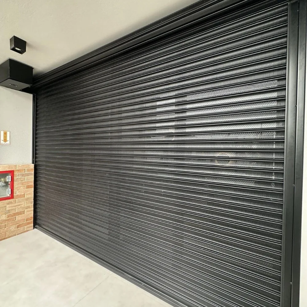 Porta de Aço Automática — serviço executado pela KCS em Belo Horizonte